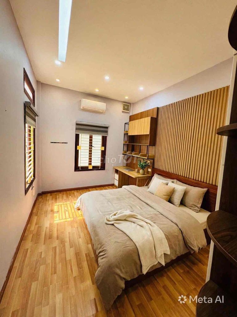 Three floors to his own house, 50 M2 full of four bedrooms right on the street of 15 million wages.