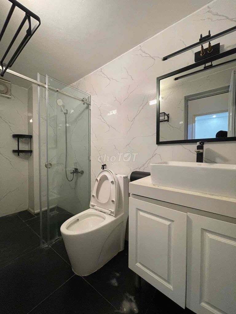 Rent Hoàng Cầum 50 meters next to Cultural University 50 meters x 4 floors, only 18 million a month.