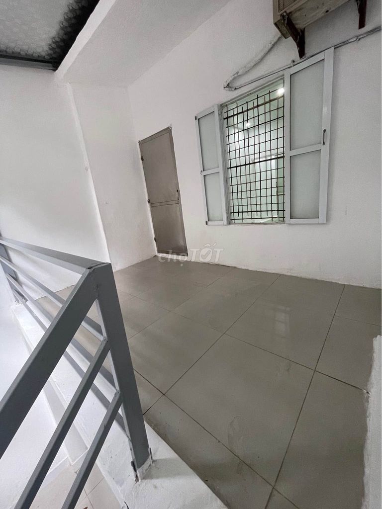 Rent the entire Thái Thịnh, Đống Đa, 12.5 million a month.