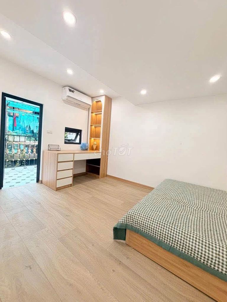 Rent an old Hàng Khoai, Hoàn Kiếm, 90 meters2, full interior