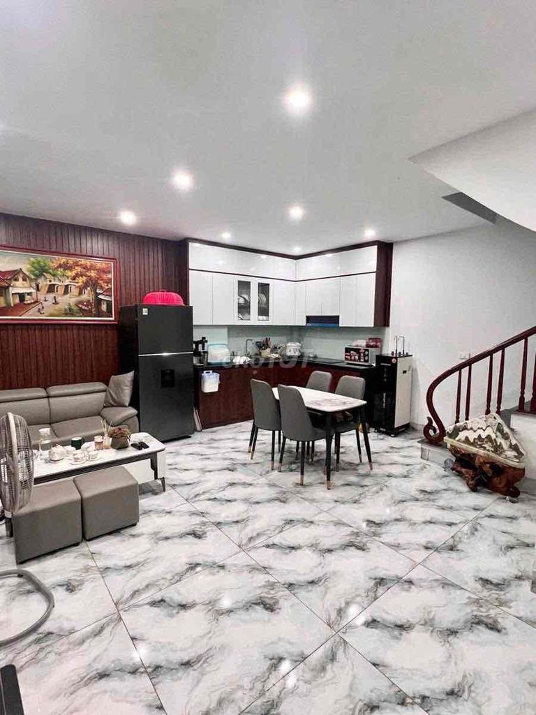 Rent Mỹ Đình area 45 m2 x 5 floor 4 bedroom 12 million
