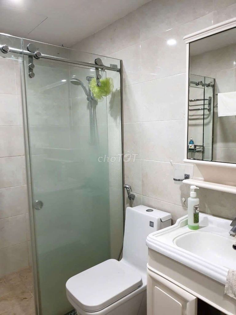 Rent a house in Hoa Bằng. area. 70 meters 2 * 3.5 floors. gate field