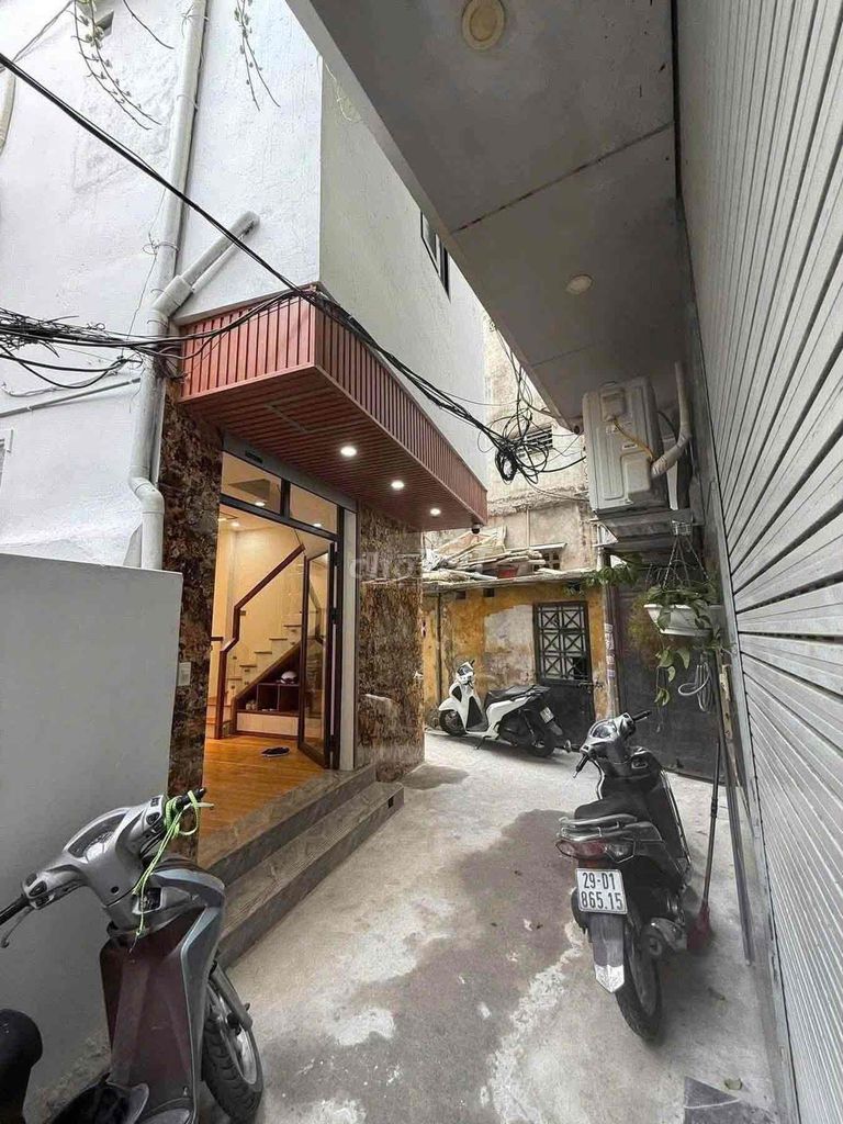 Rent a private house at the Qq050 x 4 mets, 3st door, 2 clear