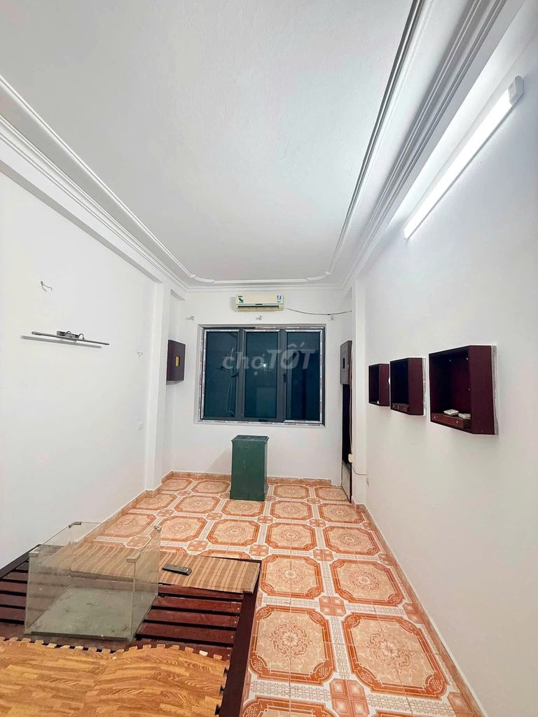 Rent the original house 30 meters, 5 streets 72 Nguyễn Trãi,Thanh Xuân.