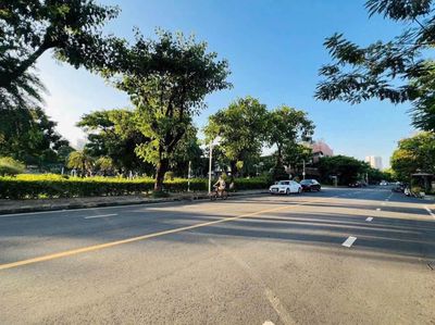 Rent a two-sided mansion on Nguyễn Thị Thập, 7th District.