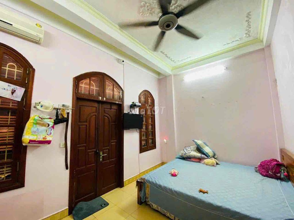 Rent Cổ Nhuế Bắc Từ Liêm area 50 meters 4th floor bedroom Full clothes right now