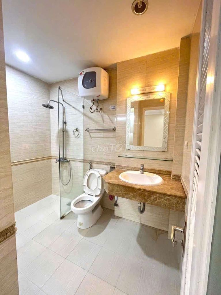 Rent Đội Cấn 40 m2 x 5 floors, 3 bedrooms, the interior is nearly 13 million