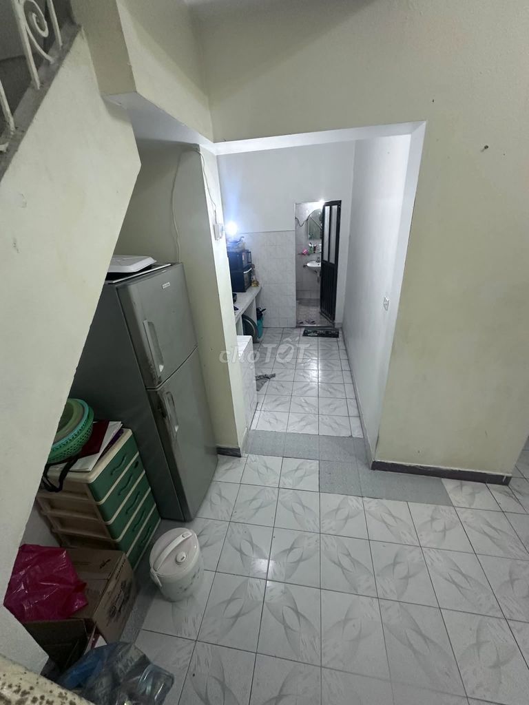 Rent Nguyễn Văn Cừ - 2 bedrooms - Full clothes at -6 million