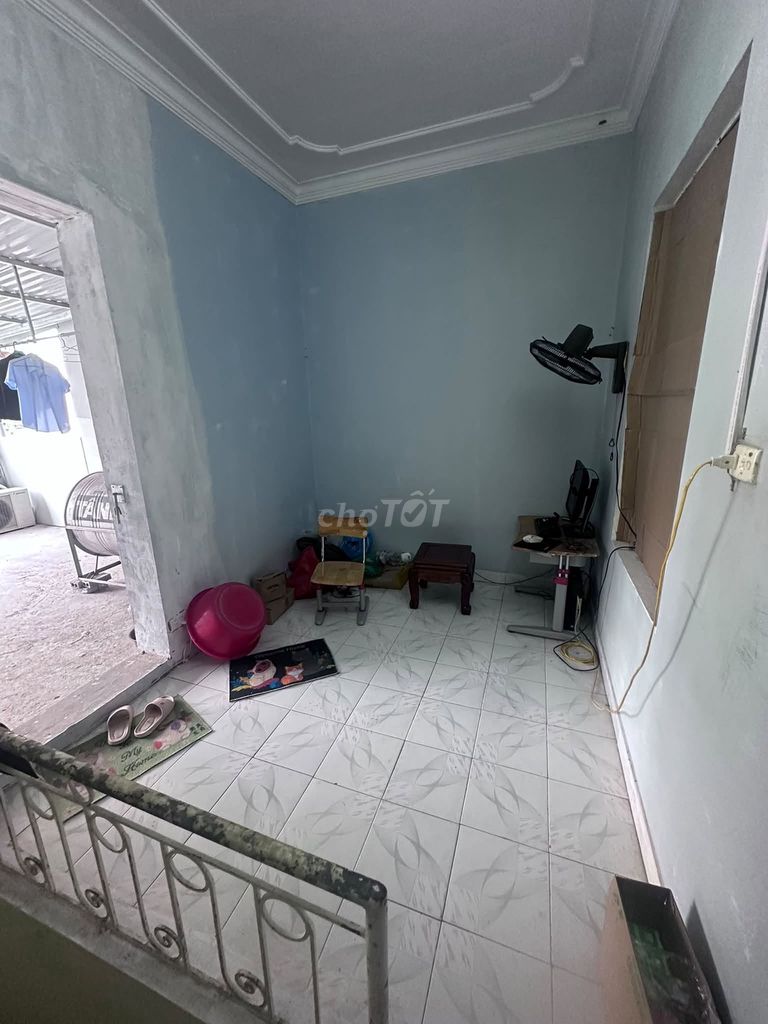 Rent Nguyễn Văn Cừ - 2 bedrooms - Full clothes at -6 million