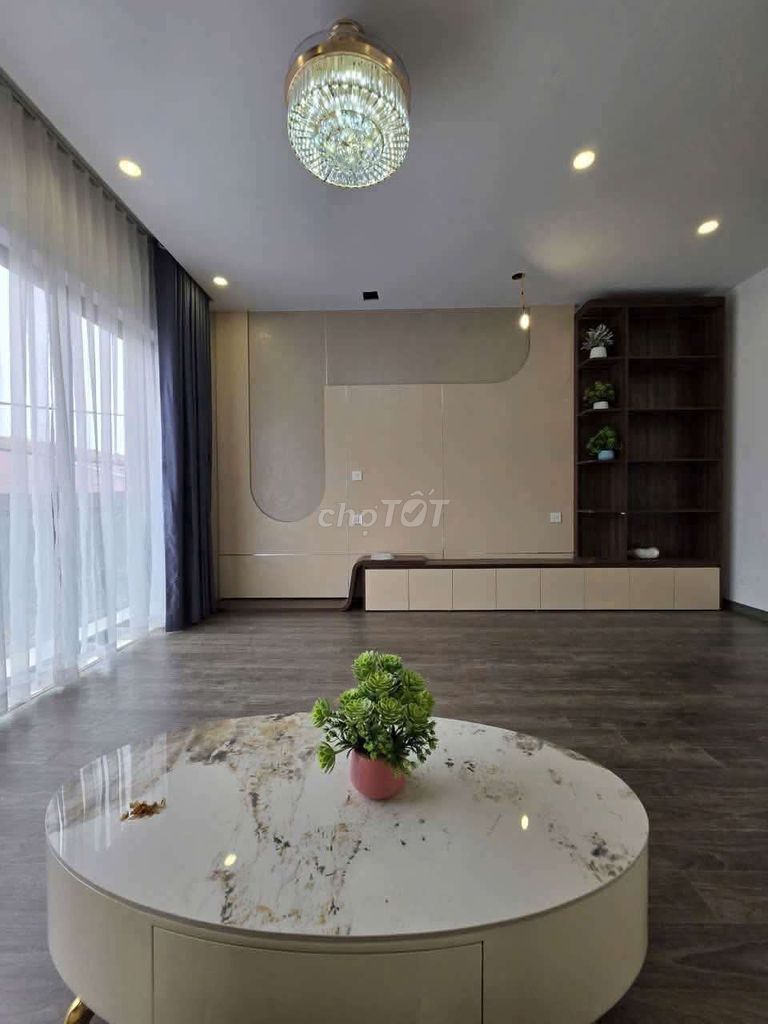 Rent a six-story Sài Đồng-- Full clothes, three bedrooms-- 10 million a month!