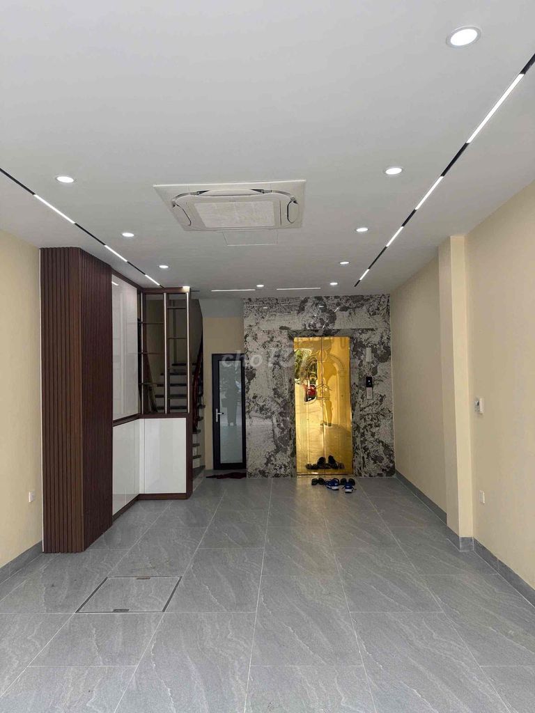 Rent Cổ Linh Thạch Bàn Long Biên new house.