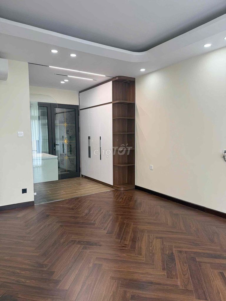 Rent Cổ Linh Thạch Bàn Long Biên new house.