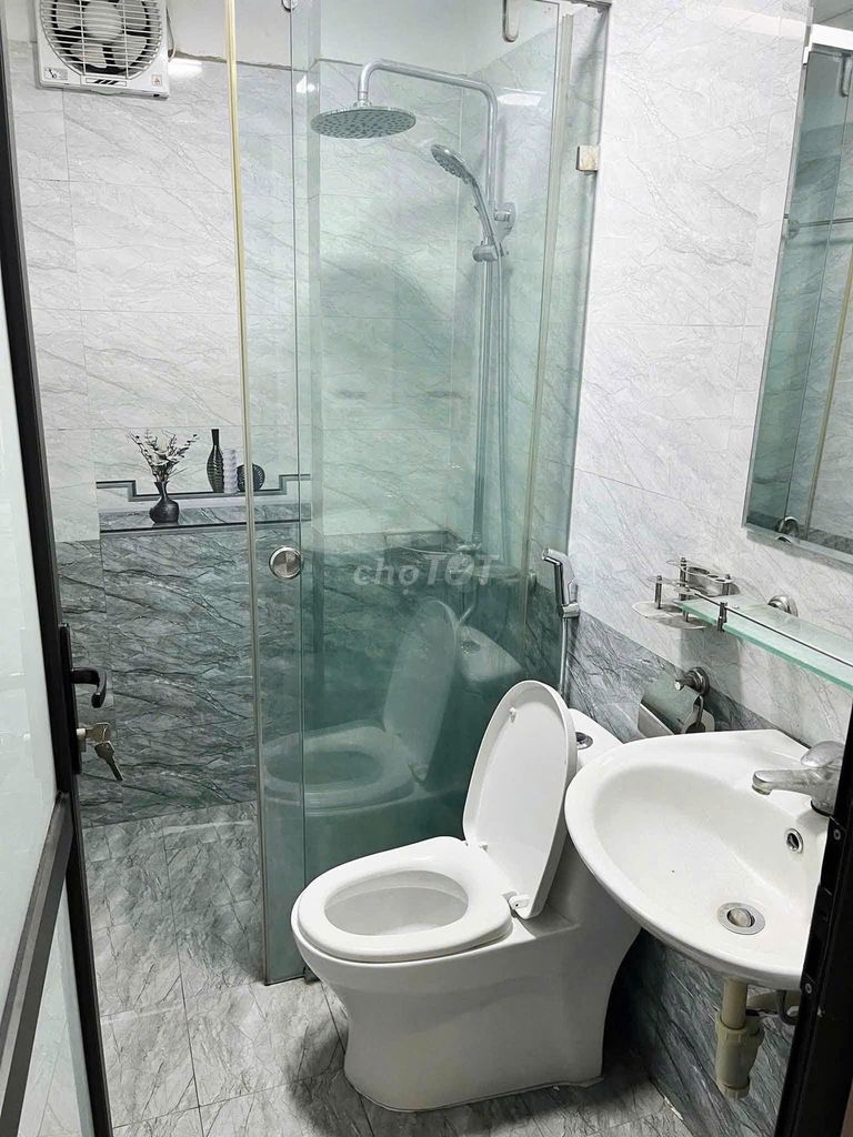 Rent the original building 40 m2 x 5 on the corner of 440 Khương Đình Thanh Xuân