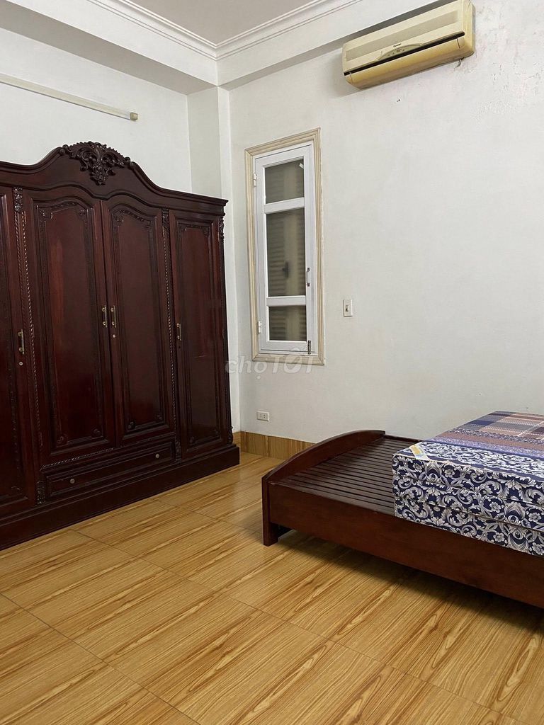 Rent a building 54 m2 x 4 on the 4th floor of the 21st Street of Jiangtown, Thanh Xuân