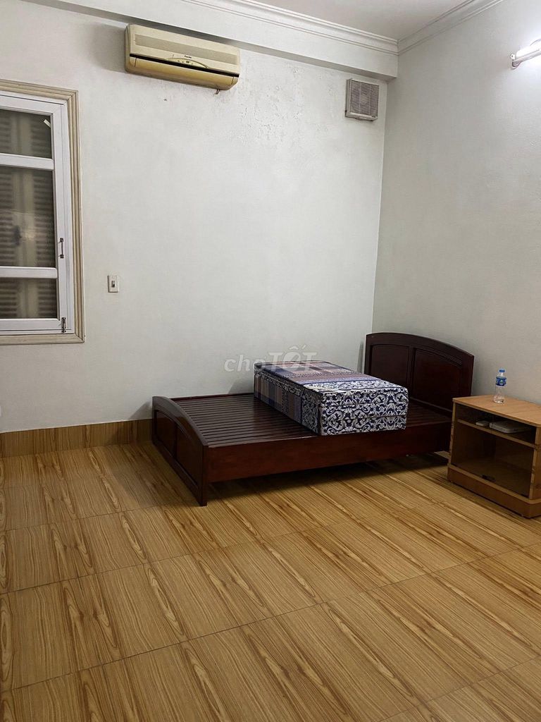 Rent a building 54 m2 x 4 on the 4th floor of the 21st Street of Jiangtown, Thanh Xuân