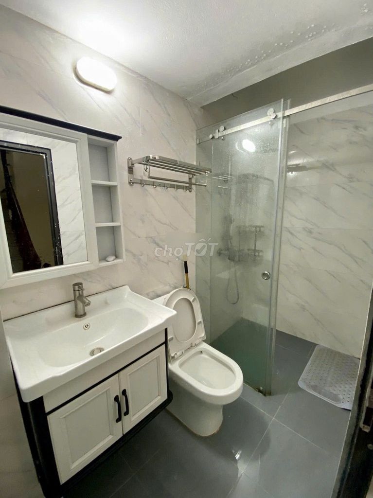 Rent a private residence on 127 Nguyễn Trãi, Thanh Xuân
