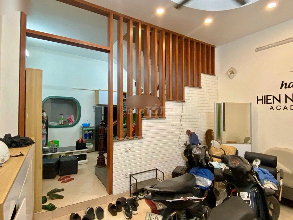 Rent a private residence on 127 Nguyễn Trãi, Thanh Xuân