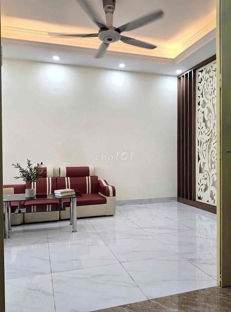 Rent a nice new home. 29 M2 X4 on the third floor. Sleep on Phương Mai.