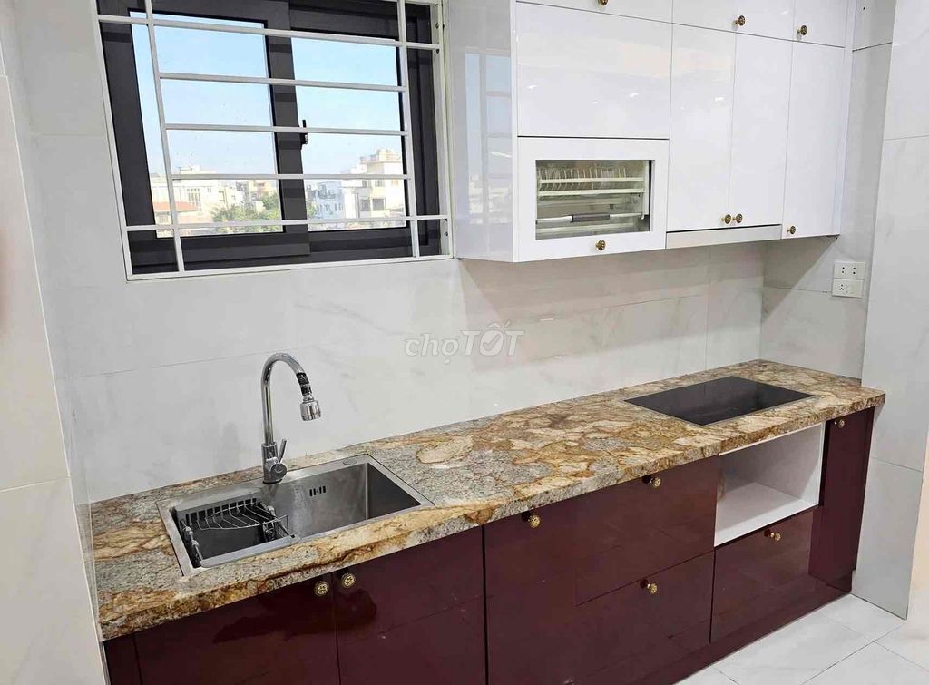 Rent a nice new home. 29 M2 X4 on the third floor. Sleep on Phương Mai.