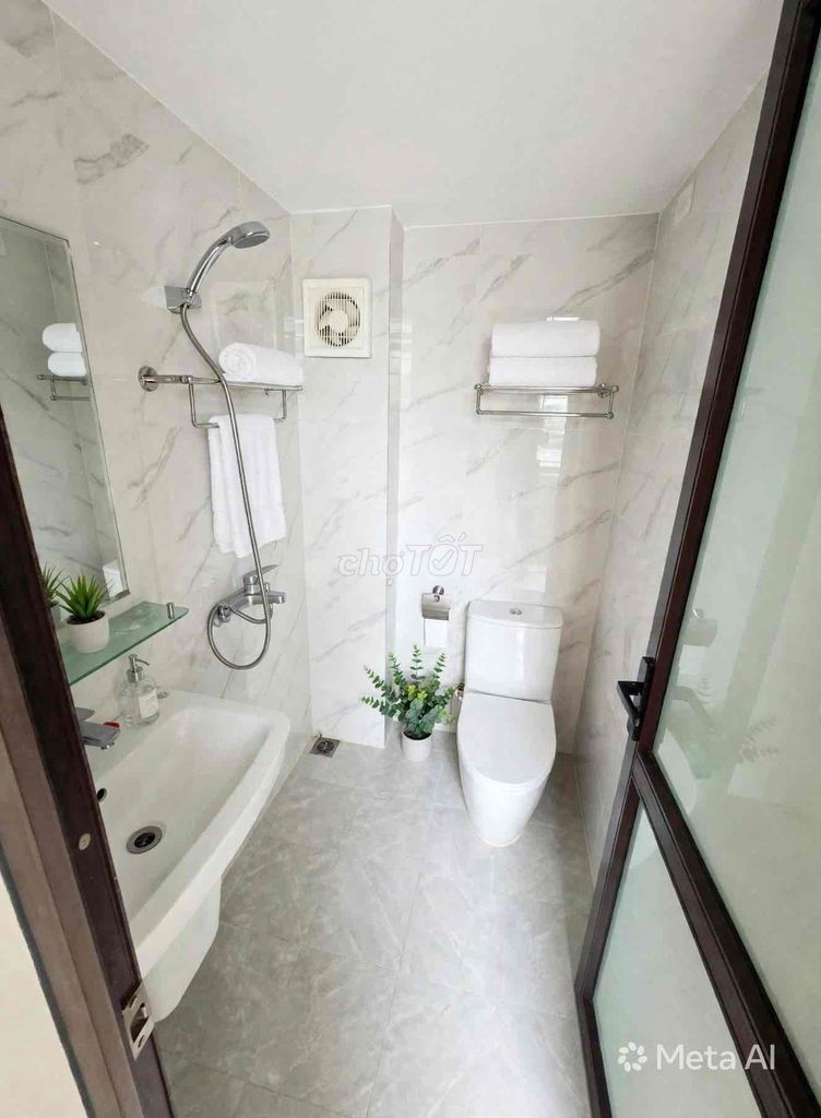 Rent a nice new home. 29 M2 X4 on the third floor. Sleep on Phương Mai.