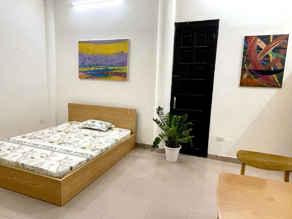 Rent studio 35 m 2 full at 4 Q0 right at Vincom.