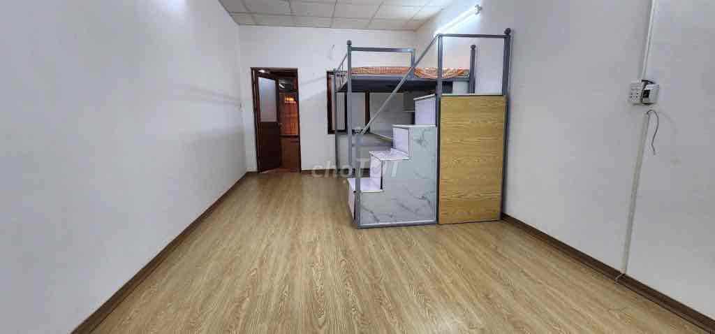 Let's rent out the whole root separate area of 70 M/2 beautiful floors