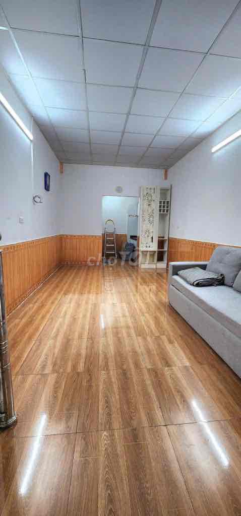 Let's rent out the whole root separate area of 70 M/2 beautiful floors