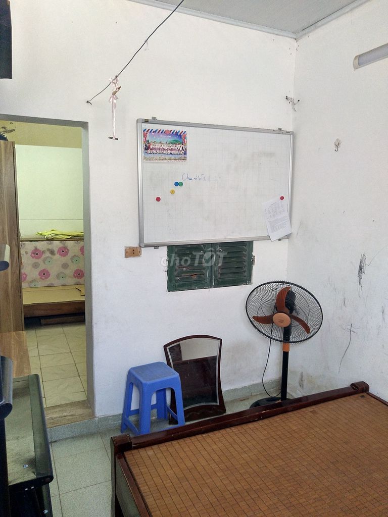 Rent three bedrooms, two toilets, 22 meters 2 x 3 floors at 0-6-0-0-0-0, Tian City Market.
