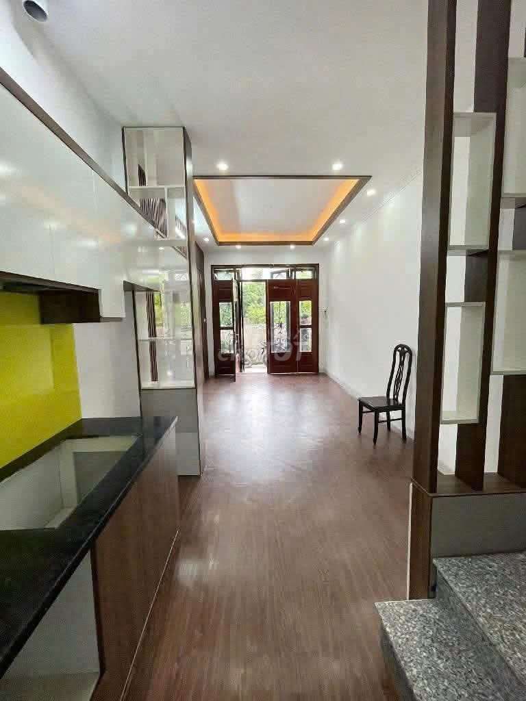 Phúc Lợi-- 4 story house, 2 bedroom, Car 10 M-- just 7 million a month!