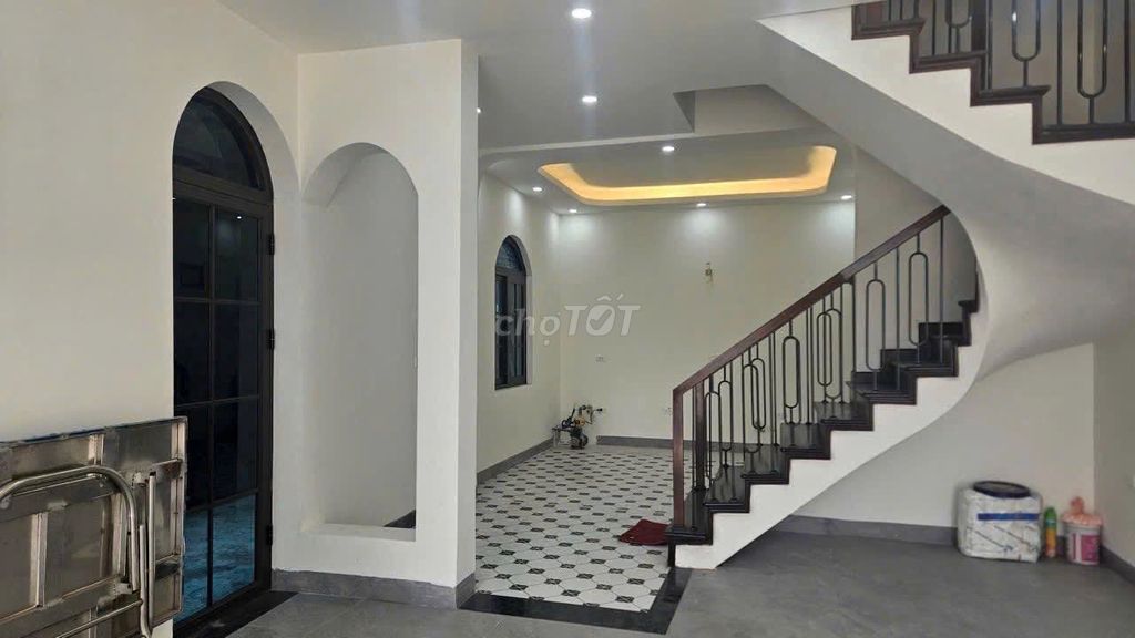 An Dương Vươngs, make apartment service, Homs hand, business, parking, corner