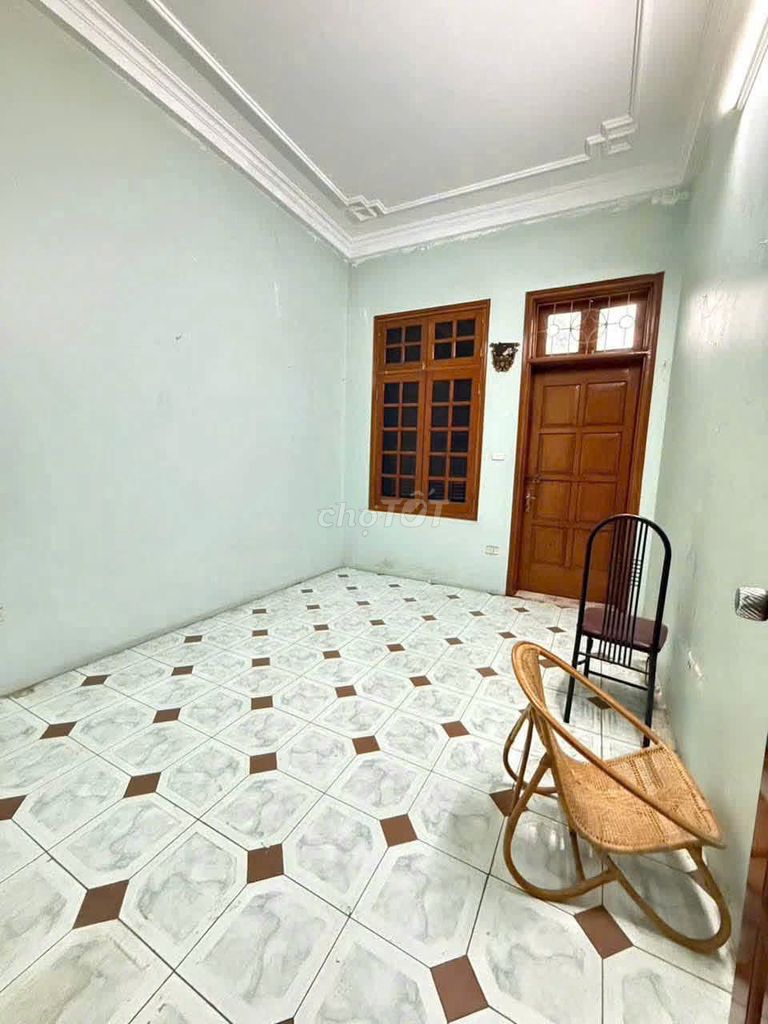 Rent Thạch Bàn, Long Biên - 4 bedrooms - nearest car - for the group - 6 million