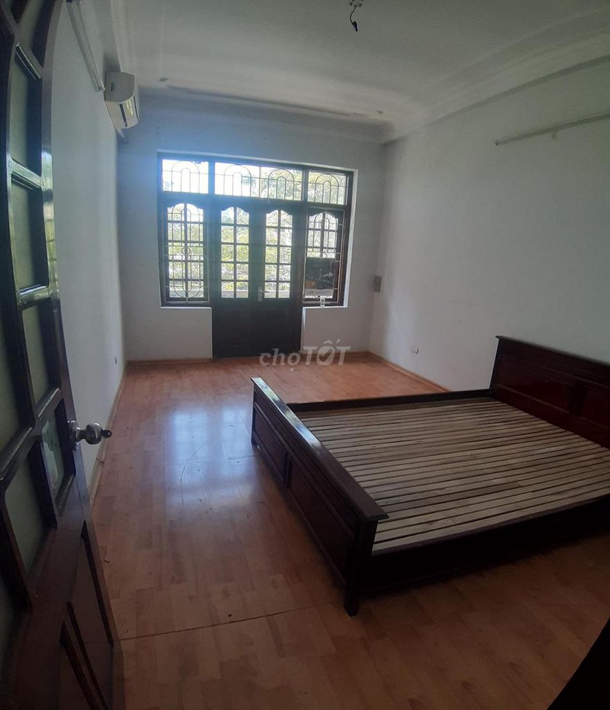 Rent a five-story street street 2 on Wong Sam Street - 18 million a second, wide-way to the car