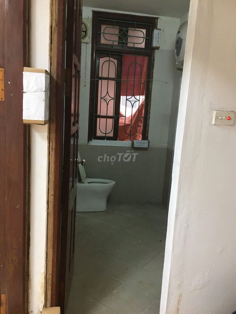 Rent 5 stories of houses (40 m x 5 story) Mạc Thái Tổ, Middle-Line, Peace