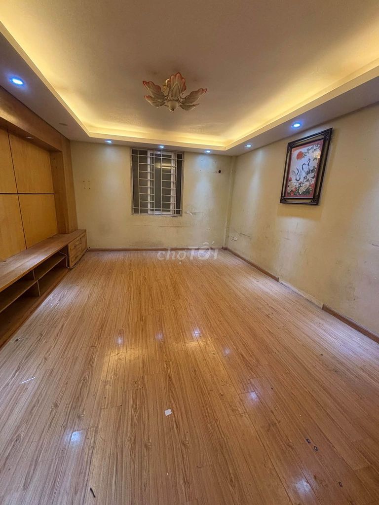 Rent 50 meters, 4-4 floors, 5 bedrooms, 5 meters in cash, Vọng Street.