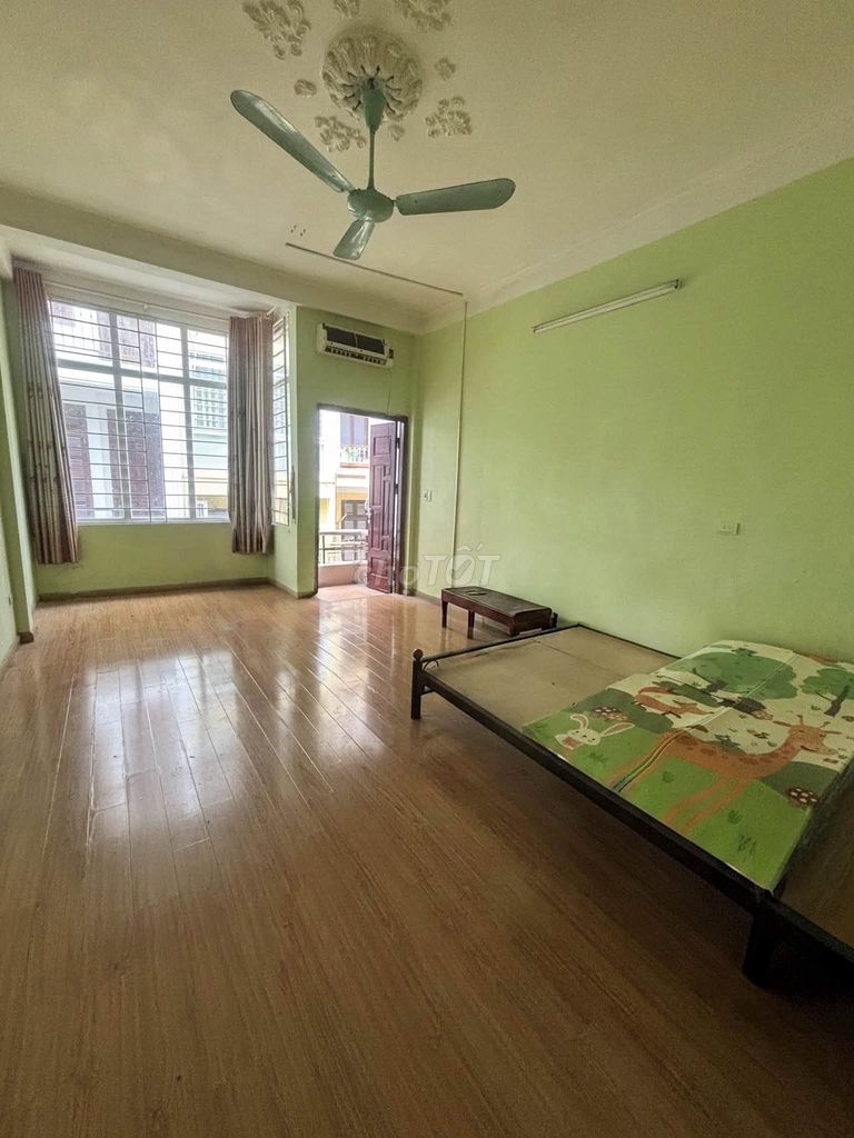 Rent 50 meters, 4-4 floors, 5 bedrooms, 5 meters in cash, Vọng Street.