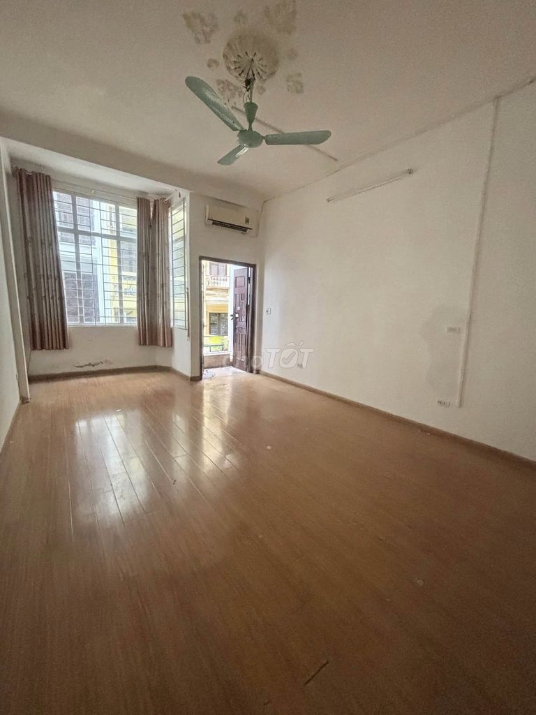 Rent 50 meters, 4-4 floors, 5 bedrooms, 5 meters in cash, Vọng Street.
