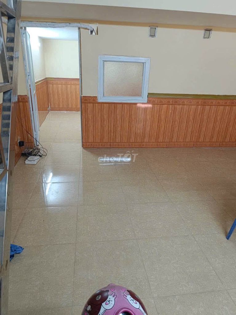 Rent two floors of Ngõ 168 Kim Giang -6 million.