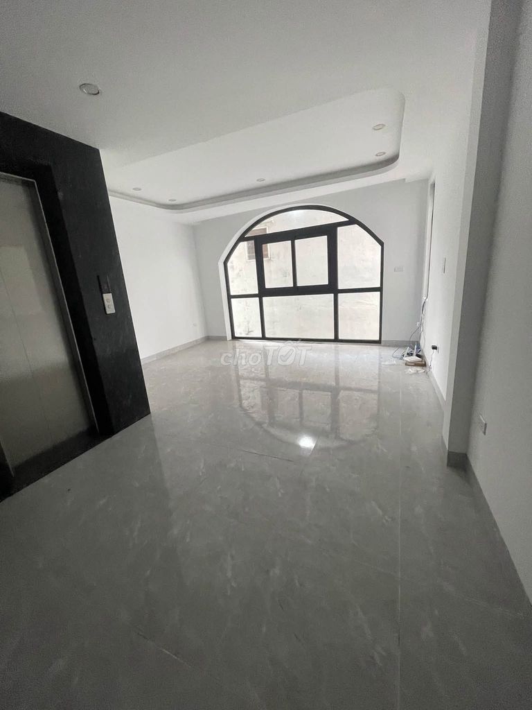 Rent the original building 30 meters x 6 floors with elevators at Tây Mỗ