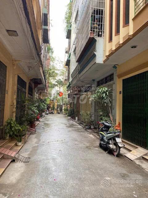Rent an entire Qq Street, Hai Bà Trưng, Hanoi