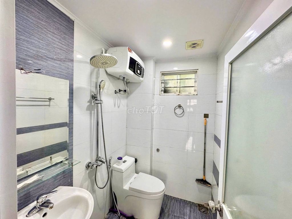 Rent the entire Vĩnh Hưng street, the Grand, 5 stories, 30 meters, 10 million