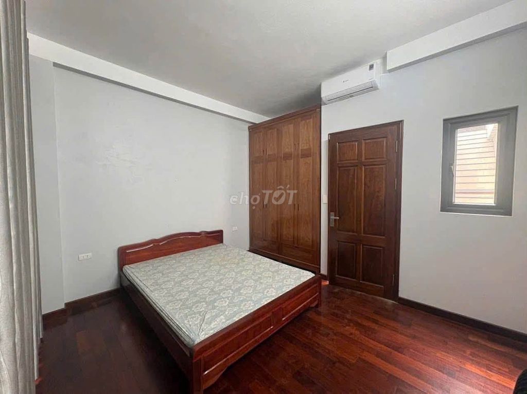 Rent the original Bát Khối, Cự Khối, 4 sleeping, full interior, 15 million