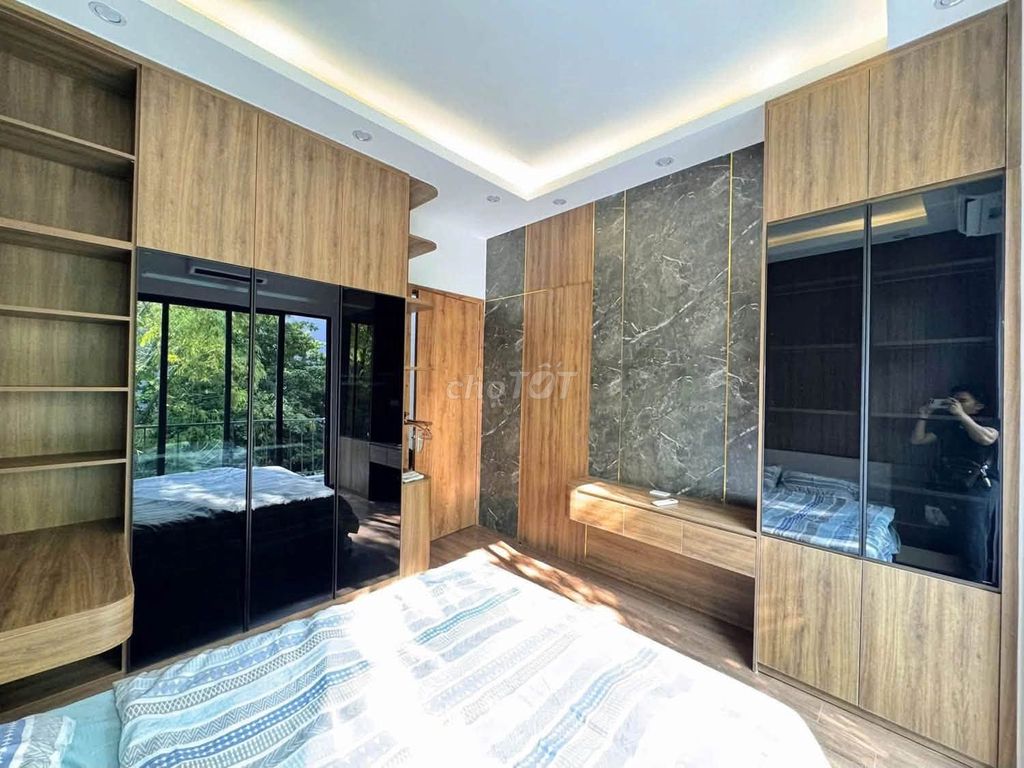 Rent Xuân Đỉnh, 5 stories, nice furniture.
