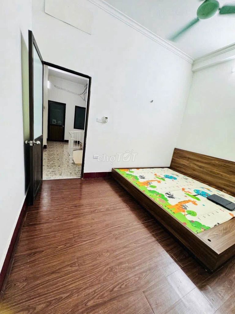 Rent the original house 60 meters, 4 Nguyễn Đức Cảnh Bedrooms, Hoàng Mai