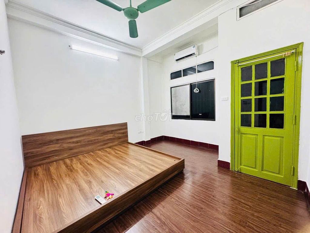 Rent the original house 60 meters, 4 Nguyễn Đức Cảnh Bedrooms, Hoàng Mai