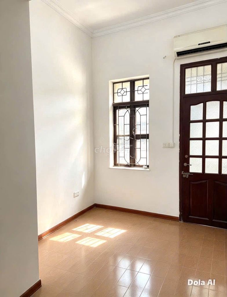 Renting four floors of Minh Khai, Hai Bà Trưng, 7.5 million.