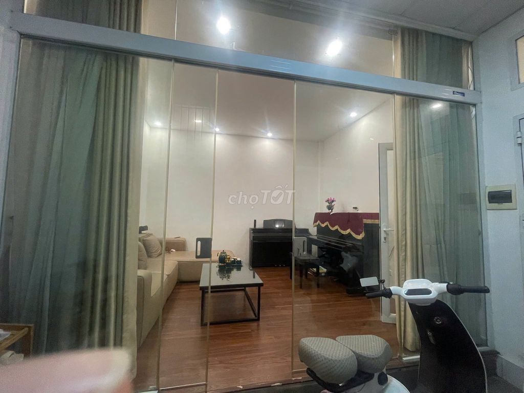 Rents his own home 50 m2 Đê La Thành, Đống Đa - household match, p text