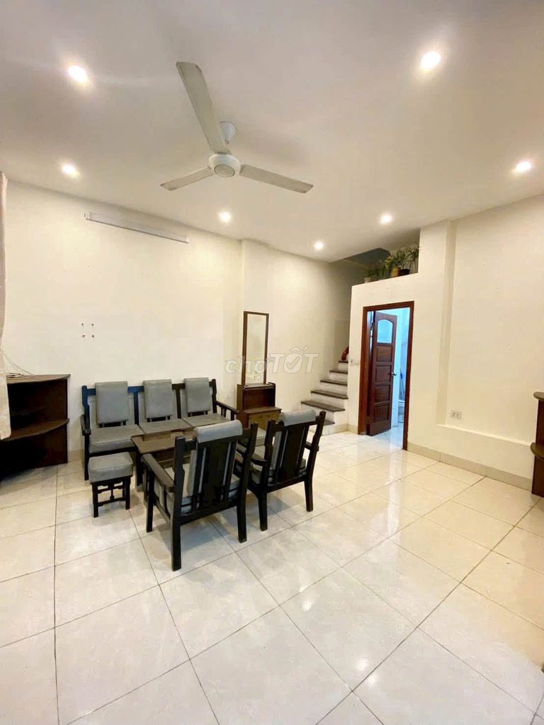 Rent Xuân Đỉnh, 50 meters2, two stories, full gear, near Kosmo West Lake