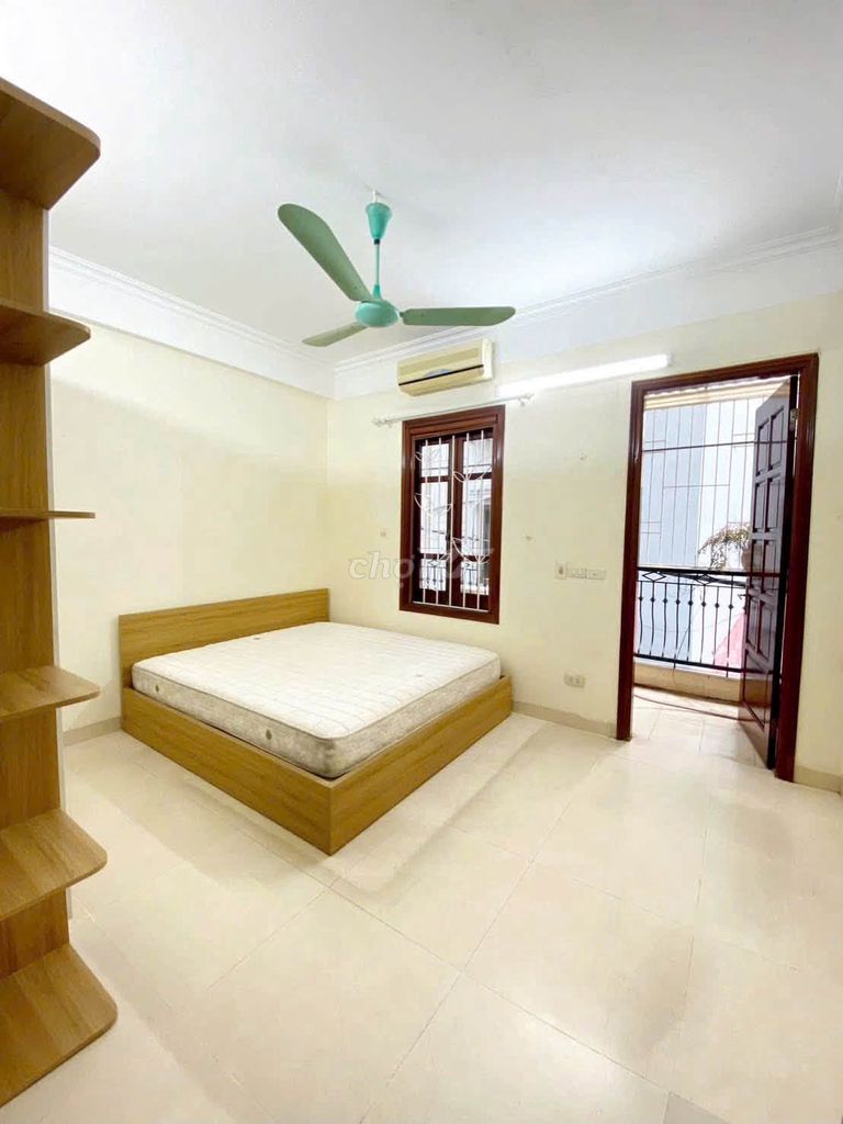 Rent Xuân Đỉnh, 50 meters2, two stories, full gear, near Kosmo West Lake