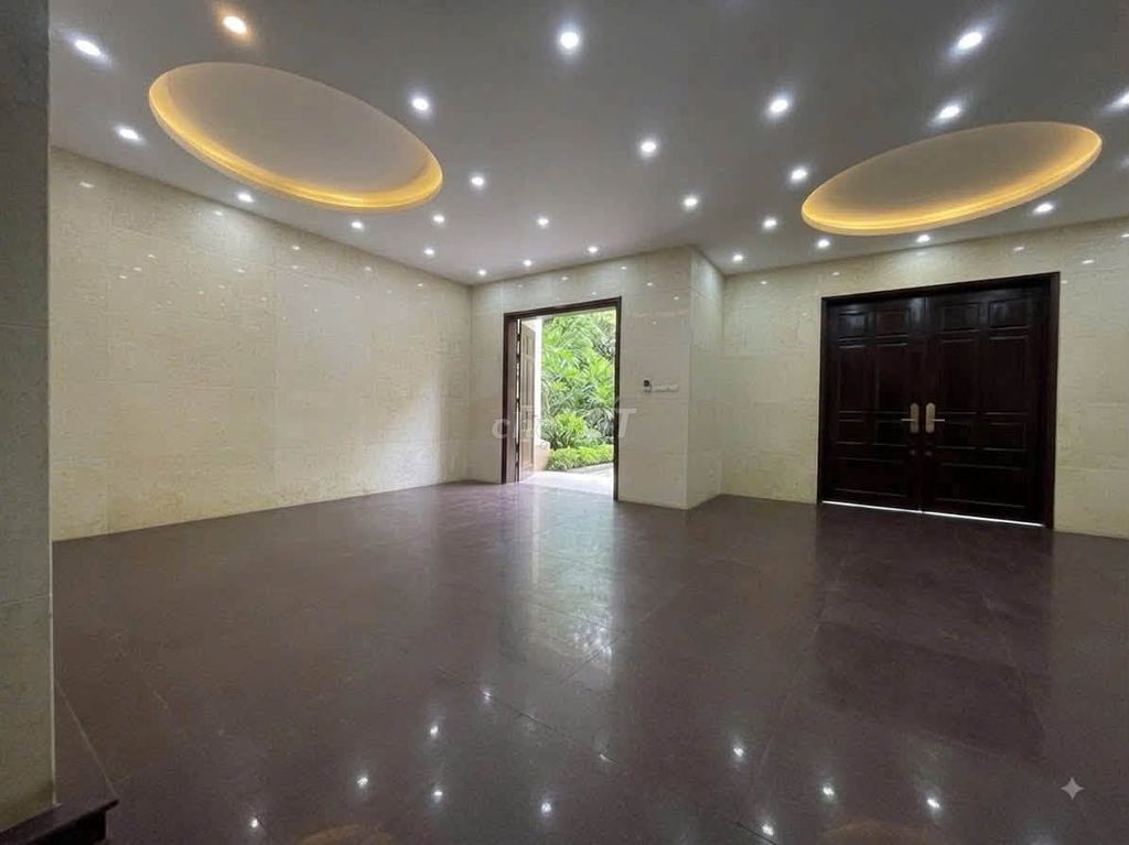 Rent Yên Hoà-Cầu Giấy with an elevator.