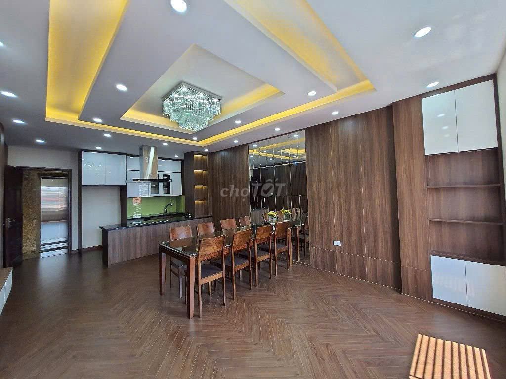 A nice Khương Trung air conditioning elevator, 27 million a month.